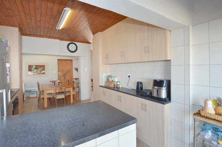 3 Bedroom Property for Sale in Yzerfontein Western Cape